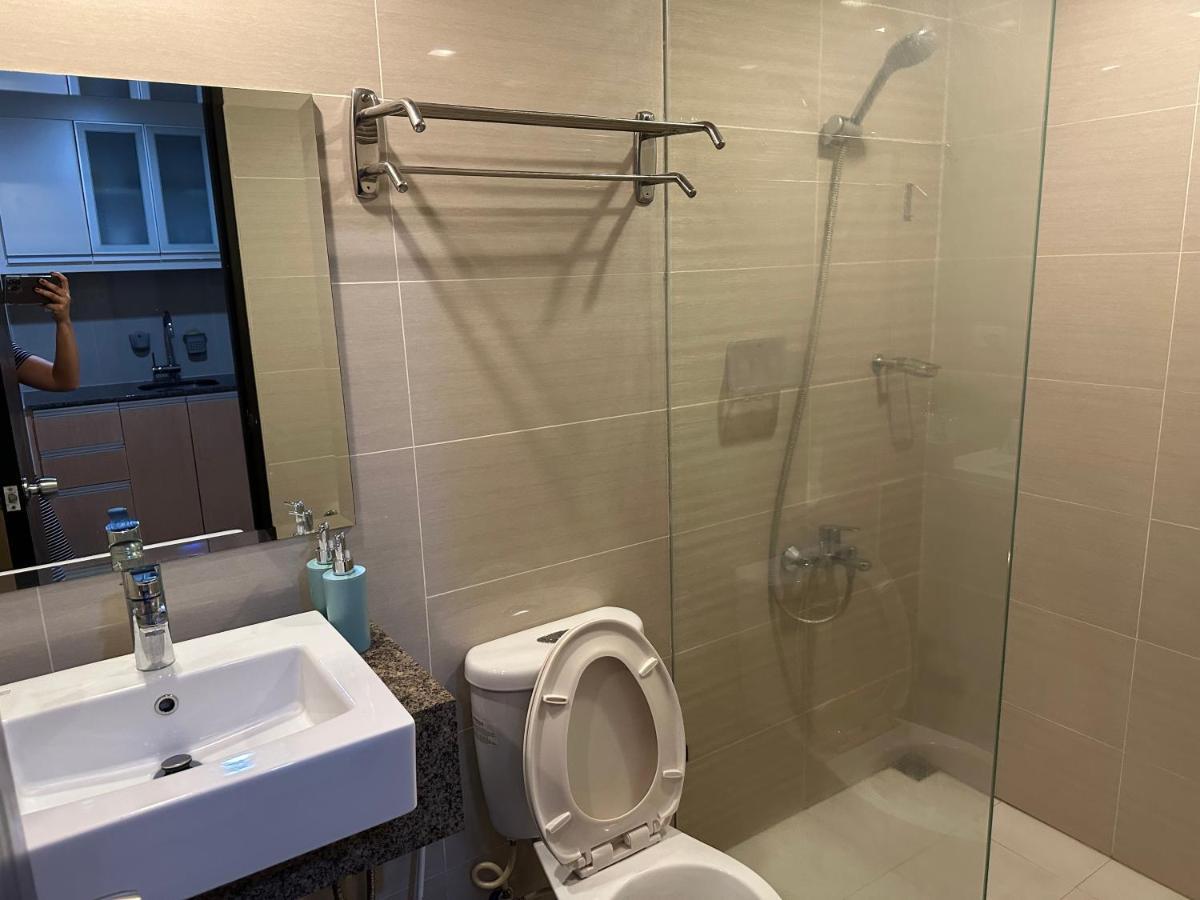 Executive Suite In Bonifacio Global City Taguig Exterior photo