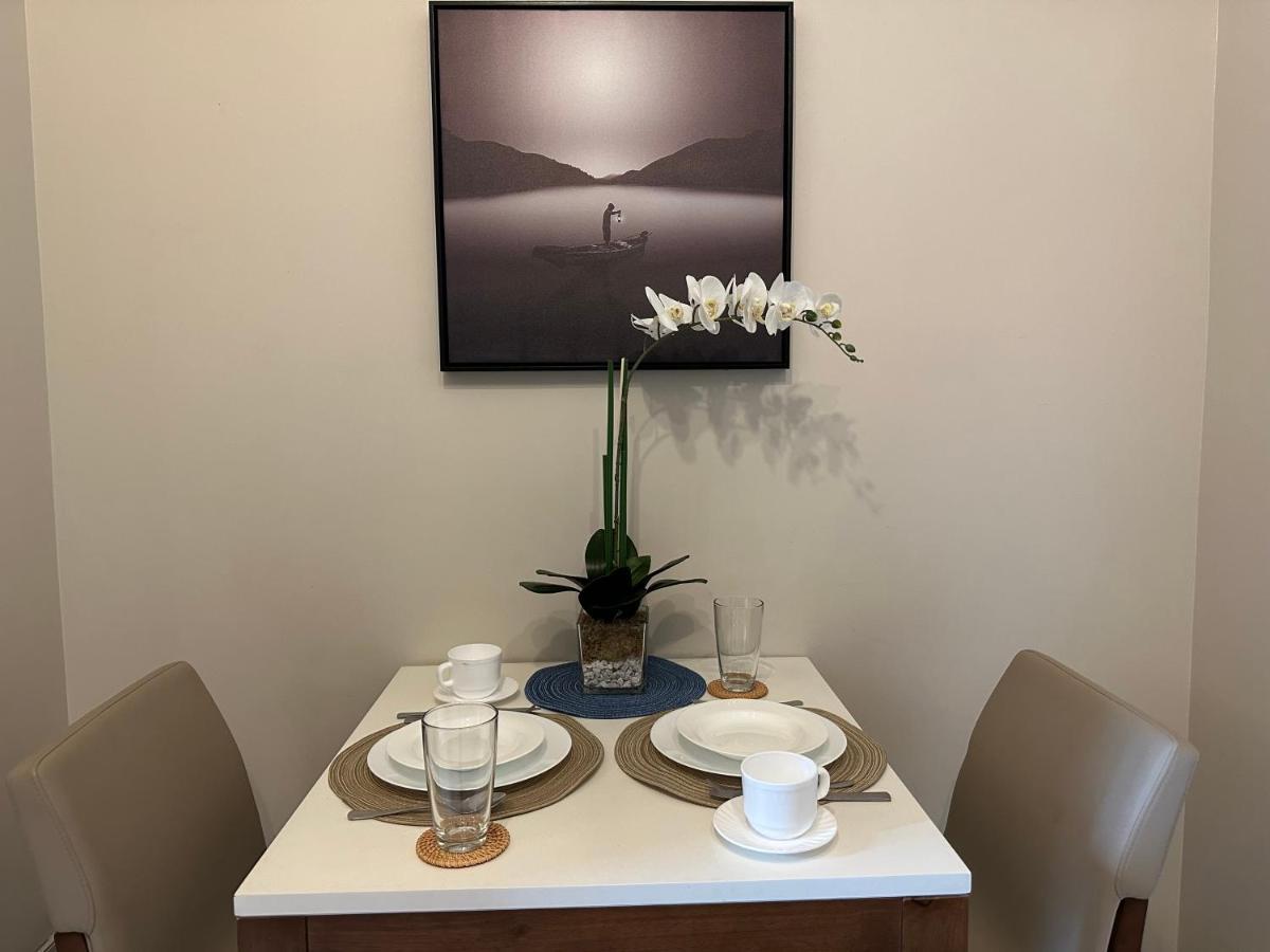 Executive Suite In Bonifacio Global City Taguig Exterior photo