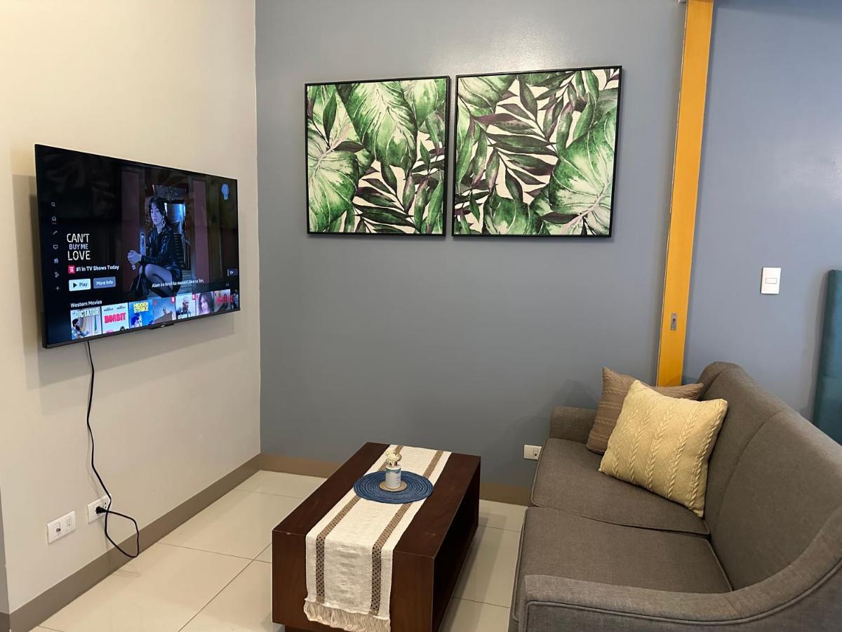 Executive Suite In Bonifacio Global City Taguig Exterior photo