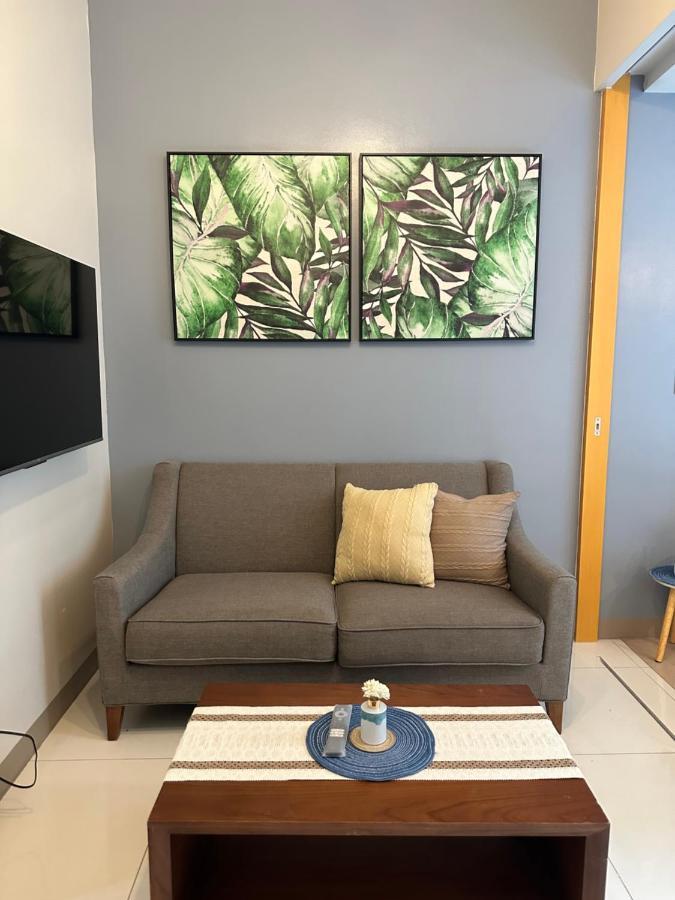 Executive Suite In Bonifacio Global City Taguig Exterior photo